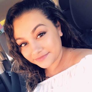 Meet your Posher, Desiree